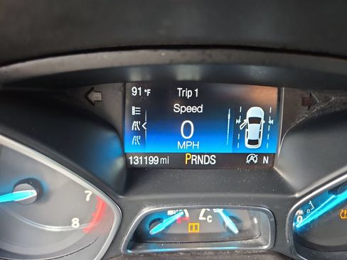 Used 2018 Ford Escape SE w/ SE Sport Appearance Package FWD image 16