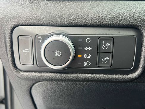 Used 2022 Ford Explorer ST image 25