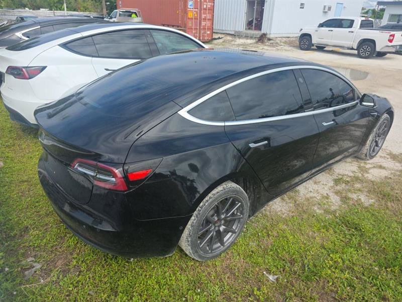 Used 2018 Tesla Model 3 Long Range RWD image 3