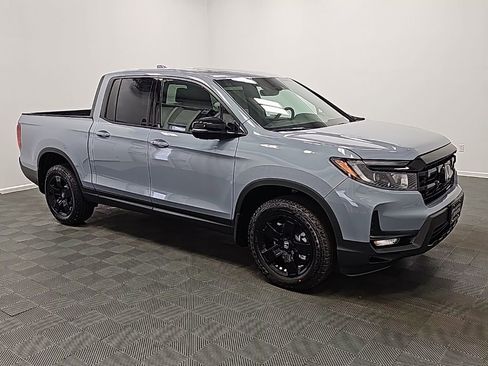 New 2026 Honda Ridgeline Black Edition image 2