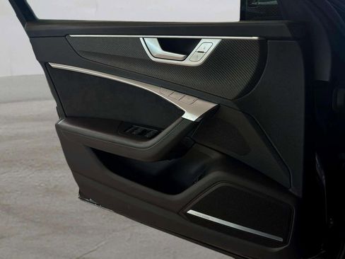 Used 2023 Audi RS 6 Avant w/ Carbon Optic Package image 25