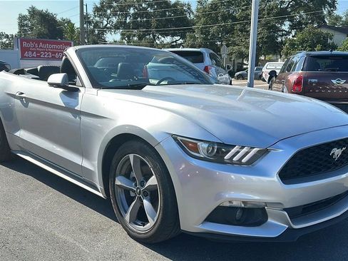 Used 2015 Ford Mustang Convertible w/ Equipment Group 051A RWD image 4