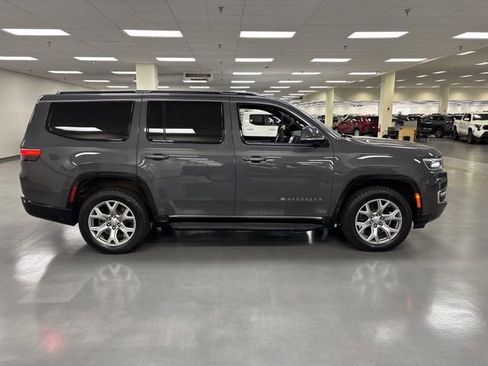 Used 2022 Jeep Wagoneer Series II image 8
