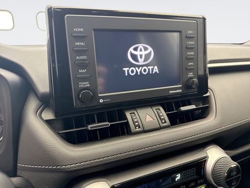 Used 2022 Toyota RAV4 XLE Premium AWD/4WD image 14