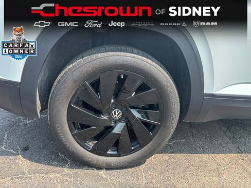 Used 2025 Volkswagen Atlas Cross Sport SE AWD/4WD image 11
