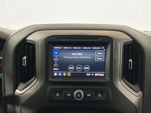 Used 2021 Chevrolet Silverado 1500 Custom AWD/4WD image 11