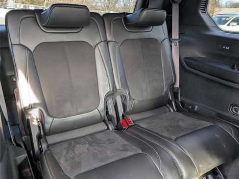 Used 2021 Jeep Grand Cherokee L Laredo image 12