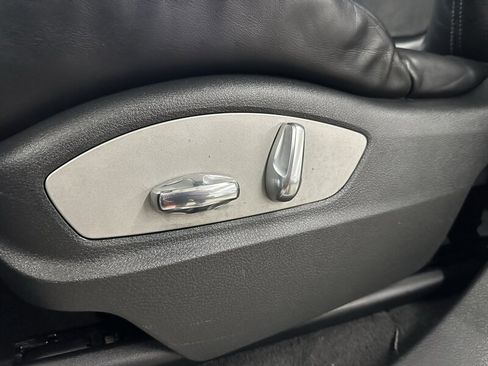 Used 2013 Porsche Cayenne GTS image 34