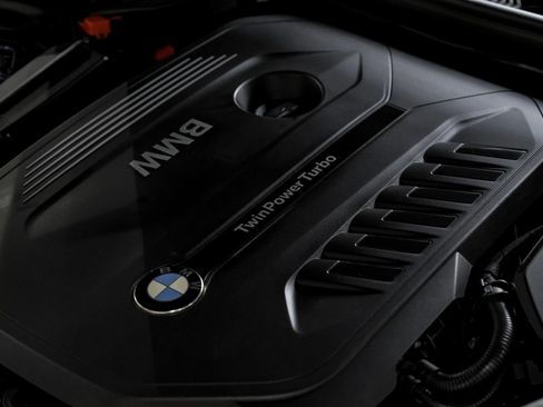 Used 2019 BMW 540i xDrive w/ Premium Package image 56