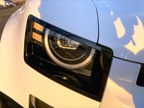 New 2026 Land Rover Defender 110 V8 image 13