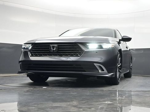 Used 2023 Honda Accord Touring image 32