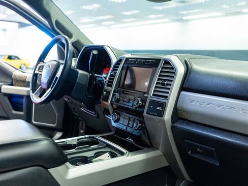 Used 2017 Ford F250 Lariat w/ Lariat Ultimate Package image 16