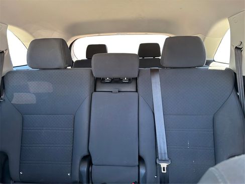 Used 2017 Kia Sorento LX image 14