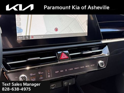 New 2025 Kia Niro EX Touring image 9