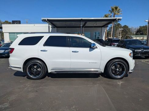 Used 2019 Dodge Durango Citadel w/ Technology Group RWD image 3