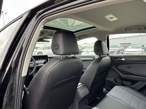 New 2026 Volkswagen Jetta SE FWD image 10