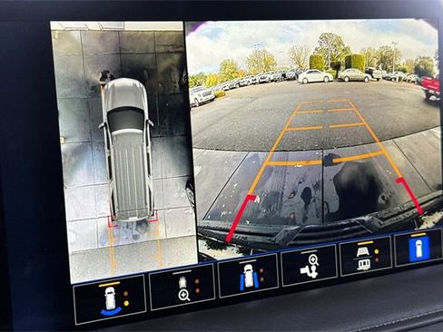 Used 2024 Chevrolet Tahoe Z71 w/ Z71 Off-Road Package image 28