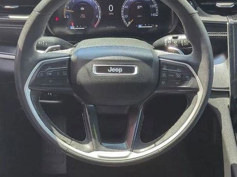 Certified 2023 Jeep Grand Cherokee L Laredo AWD/4WD image 9