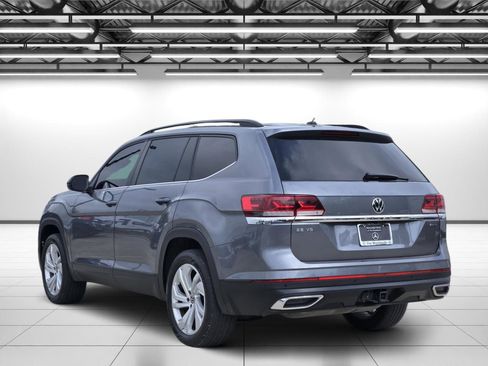 Used 2023 Volkswagen Atlas SE w/ Panoramic Sunroof Package AWD/4WD image 9