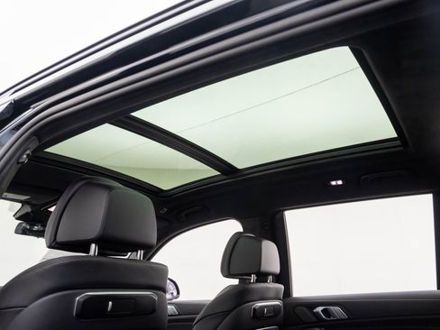 New 2026 BMW X7 xDrive40i w/ M Sport Package AWD/4WD image 21