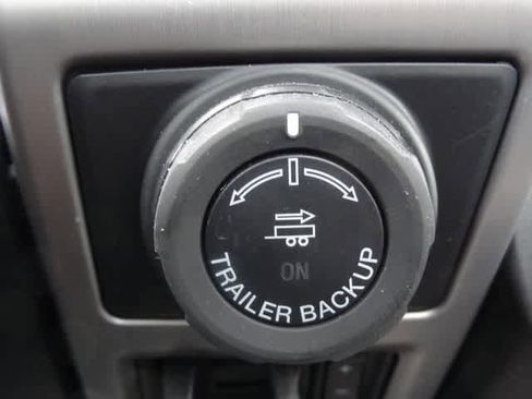 Used 2018 Ford F150 Platinum w/ Equipment Group 701A Luxury AWD/4WD image 28