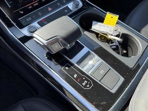 Used 2025 Audi Q7 3.0T Premium Plus image 18