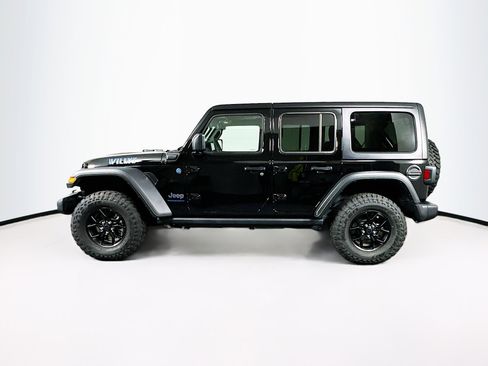 Used 2025 Jeep Wrangler Willys AWD/4WD image 4