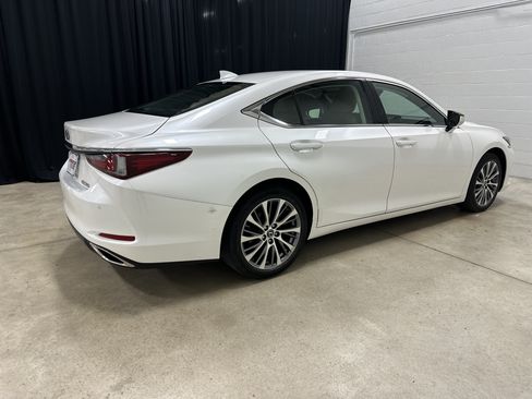 Used 2019 Lexus ES 350 w/ Premium Package FWD image 10