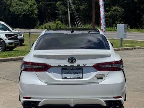 Used 2023 Toyota Camry XSE FWD image 5