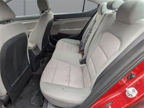 Used 2017 Hyundai Elantra SE image 10
