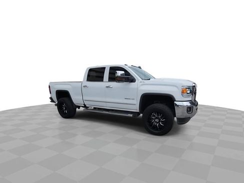 Used 2018 GMC Sierra 2500 SLT w/ Duramax Plus Package AWD/4WD image 2