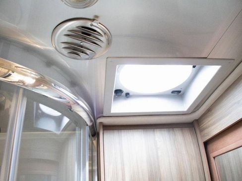 Used 2022 Mercedes-Benz Sprinter 3500 image 26