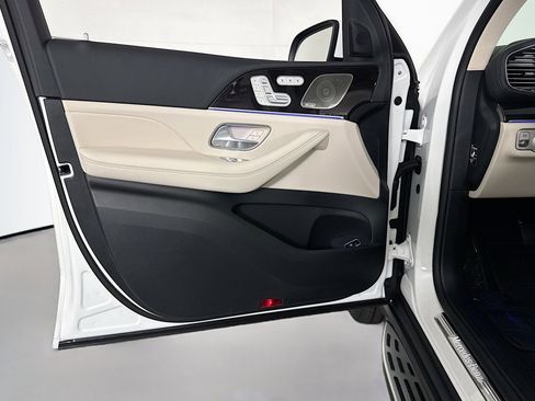 New 2026 Mercedes-Benz GLS 450 4MATIC image 21