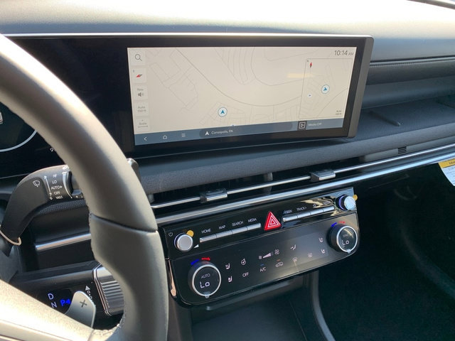 New 2026 Hyundai Tucson Limited AWD/4WD image 18