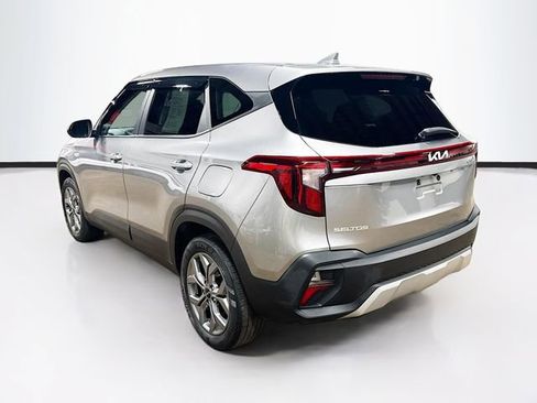 Used 2024 Kia Seltos LX AWD/4WD image 5