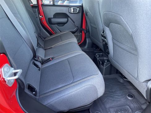 Used 2024 Jeep Gladiator Sport image 23