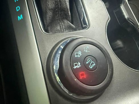 Used 2015 Ford Explorer XLT image 15