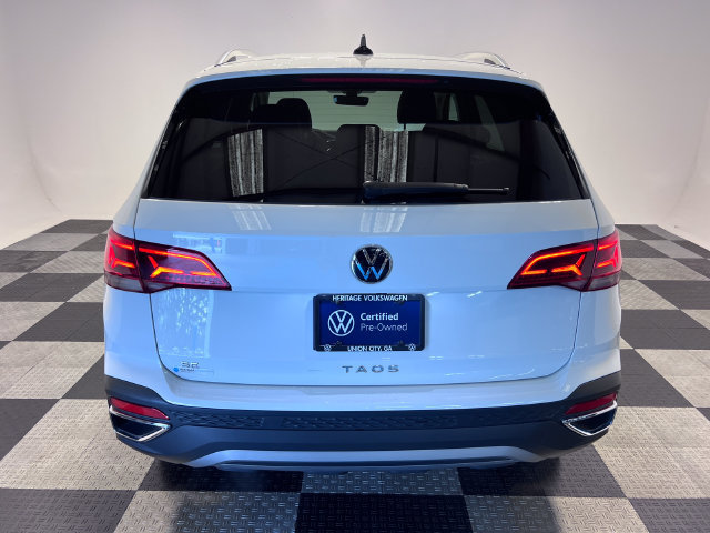 Certified 2023 Volkswagen Taos SE FWD image 4