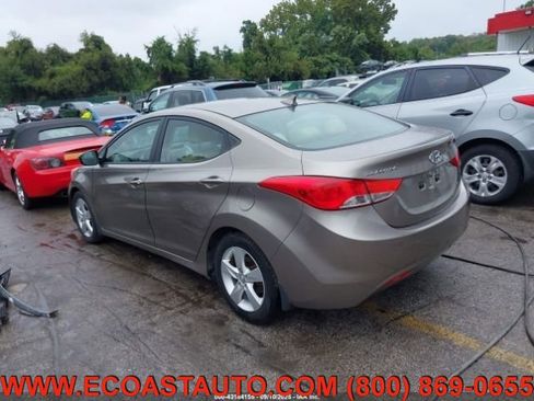 Used 2013 Hyundai Elantra GLS w/ Preferred Pkg image 3