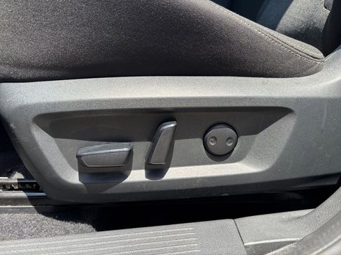 Used 2025 Nissan Rogue SV AWD/4WD image 22