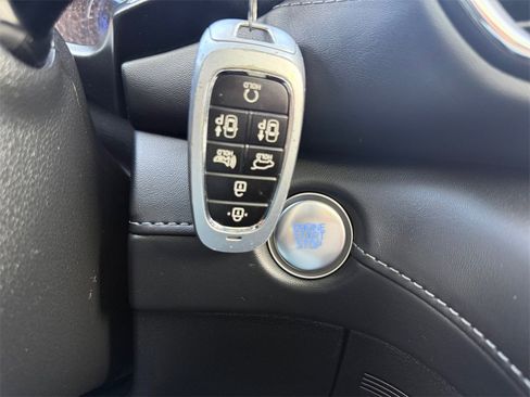 Used 2023 Hyundai Santa Fe Limited image 31