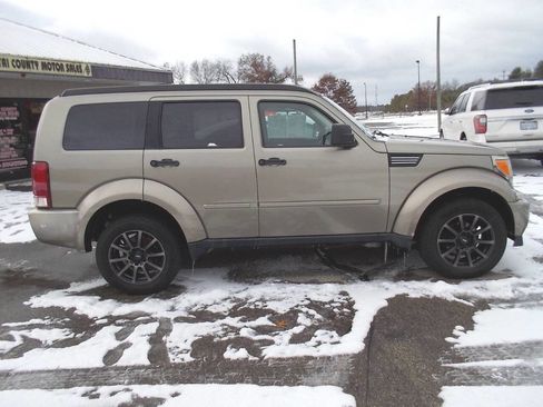 Used 2007 Dodge Nitro SLT image 3