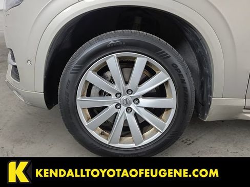 Used 2016 Volvo XC90 T6 Momentum w/ Momentum Plus Package AWD/4WD image 9