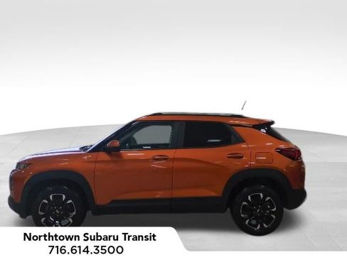 Used 2022 Chevrolet TrailBlazer LT AWD/4WD image 2