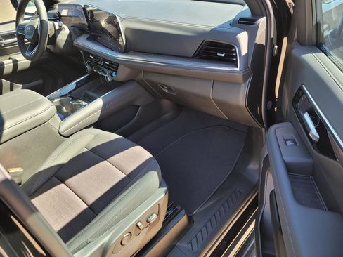 New 2026 Chevrolet Tahoe LS image 6