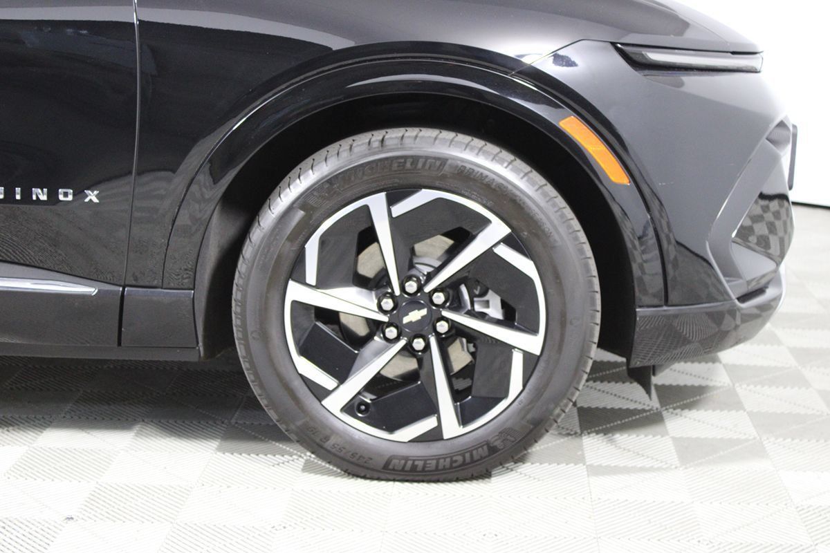 Used 2024 Chevrolet Equinox EV LT w/ LPO, All-Weather Mat Package FWD image 31