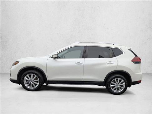 Used 2018 Nissan Rogue SV w/ Premium Package image 9