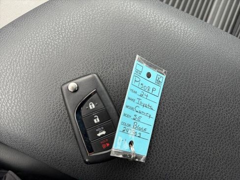 Used 2024 Toyota Camry SE image 26