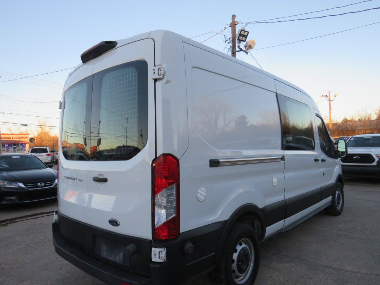 Used 2019 Ford Transit 350 148 Medium Roof RWD image 5