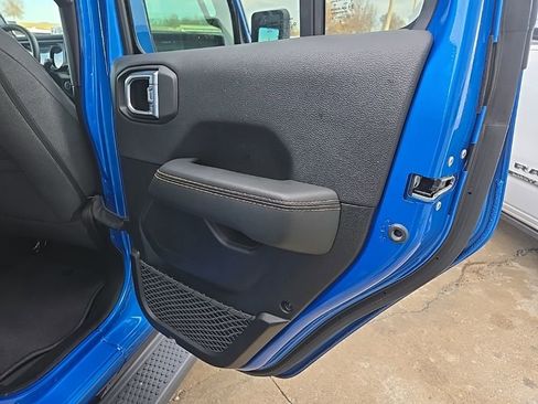 Used 2024 Jeep Wrangler Sahara w/ Technology Group AWD/4WD image 78